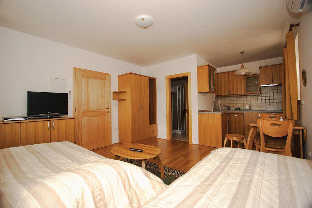 Vremski Britof Apartments Janks חדר תמונה